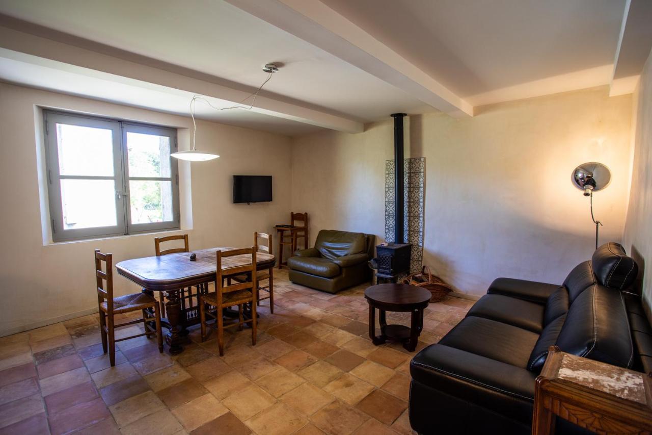 Domaine Les Perpetus Villa La Tour-d'Aigues Ngoại thất bức ảnh